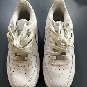 Youth Nike Air Force 1  - white